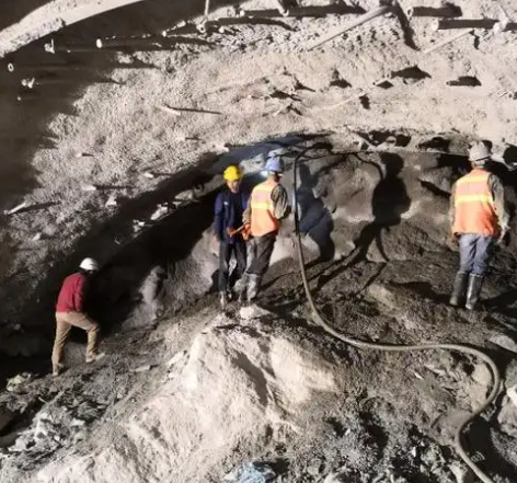 泰兴拱顶带模注浆料的施工流程及注意事项